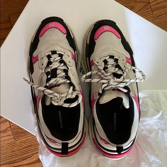 Balenciaga triple S size 39 - Picture 2 of 5